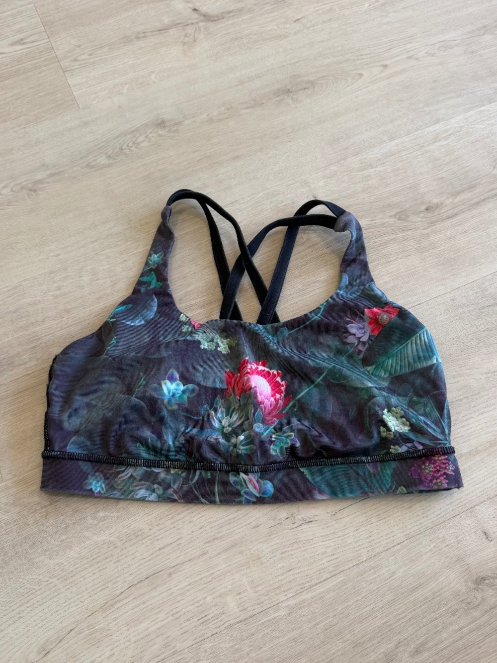 Lululemon Sports Bra Size 6/8